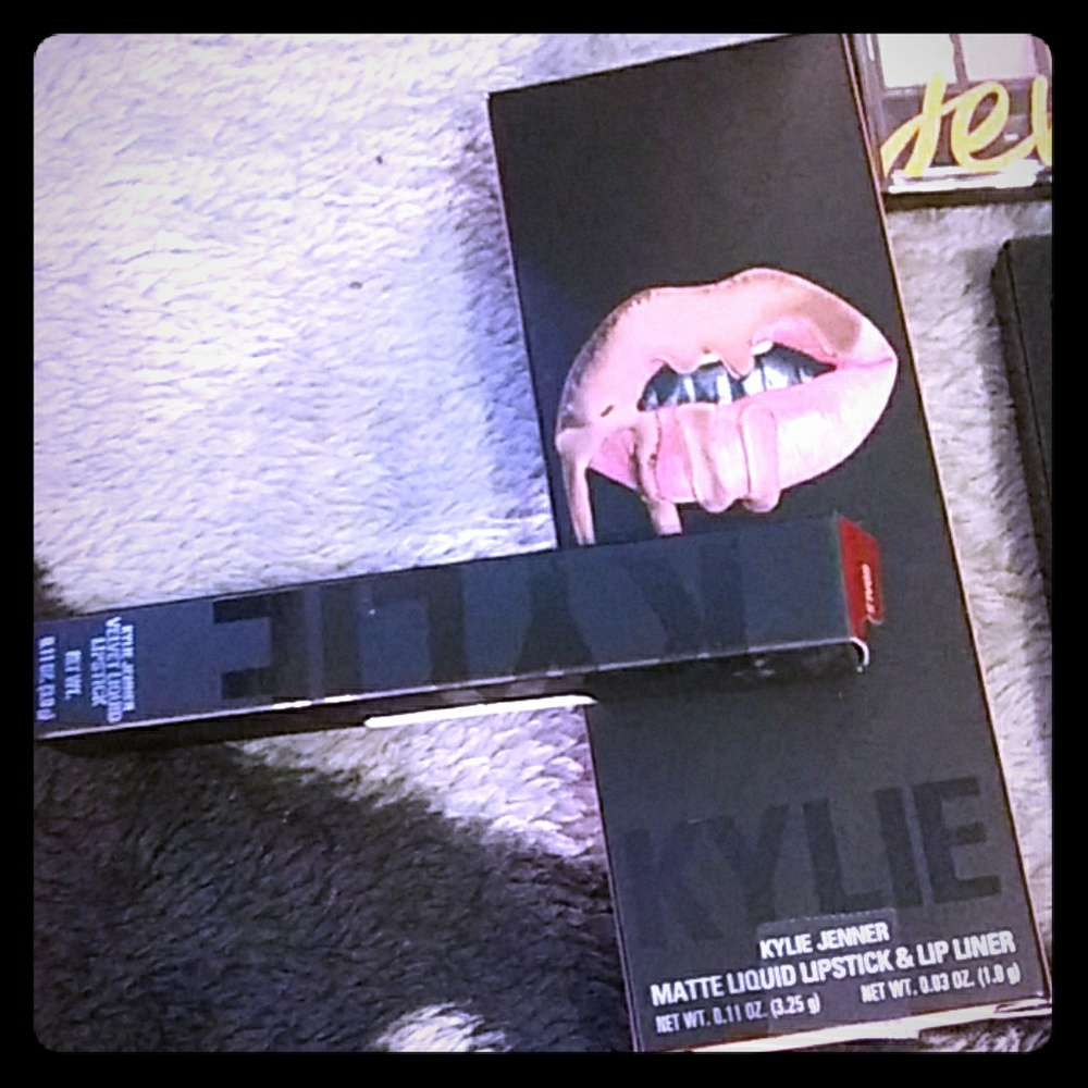 Kylie Jenner lip kit koko k and lip stick (goals)